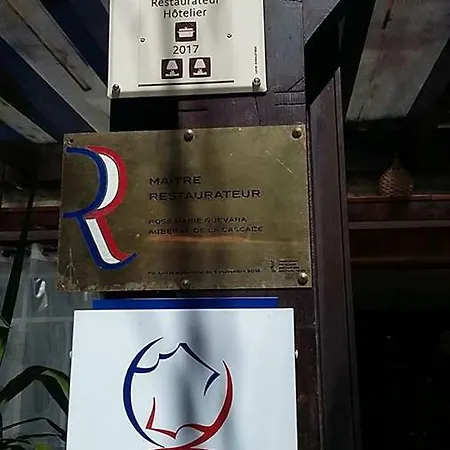 La Petite Maison D'arnal Feriehus