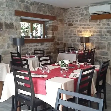 La Petite Maison D'arnal *
